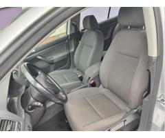 Volkswagen Golf 1,6i - 9