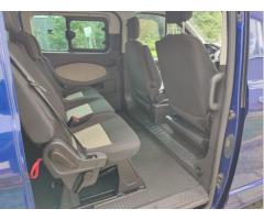 Ford Tourneo Custom 2,2 TDCi / 8míst / - 17