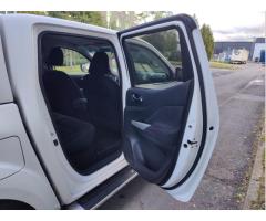 Nissan Navara 2,3 dCi 4WD / Tekna / servis.k - 17