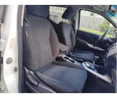 Nissan Navara 2,3 dCi 4WD / Tekna / servis.k - 24