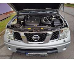 Nissan Navara 2,5 DCi 4WD /servis/ hardtop / - 28