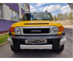 Toyota FJ Cruiser 4,0 VVT-i V6 4WD - 7