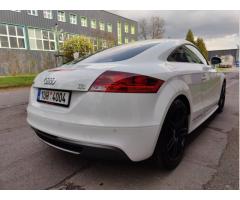 Audi Q3 S tronic DSG Zlevněno o 22 000 Kč