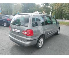 Volkswagen Sharan 1,9 TDI 4motion - 3