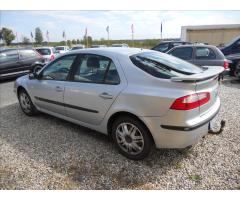 Renault Laguna 1,8 88Kw 16V RXT - 8