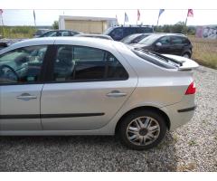 Renault Laguna 1,8 88Kw 16V RXT - 9