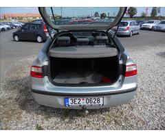 Renault Laguna 1,8 88Kw 16V RXT - 17