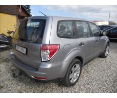 Subaru Forester 2,0 D 108Kw Active - 6