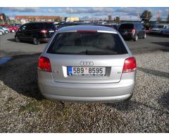 Audi A3 1,6 i 75Kw Attraction - 7