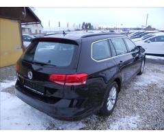 Volkswagen Passat 2,0 2.0 TDi 110Kw Comfortline - 6