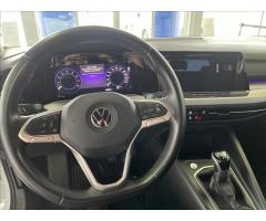 Volkswagen Golf 1,0   TSI 81 kW,1.MAJ,ČR,SERVISKA - 10