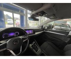 Volkswagen Golf 1,0   TSI 81 kW,1.MAJ,ČR,SERVISKA - 12