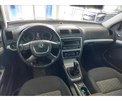 Škoda Octavia 2,0   TDI 81kW,CR,2.MAJITEL - 8