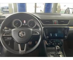 Škoda Superb 2,0 TDI 110kW Style  1MAJ,SERVISKA,ČR,DSG - 32