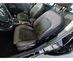 Volkswagen Golf 1,5   TSI 110kW,HIGHLINE,ČR,1.MAJ - 25