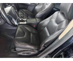 Volvo XC60 2,4   D 129kW,2.MAJ,SERVISKA,SUMMUM - 19