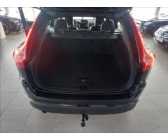 Volvo XC60 2,4   D 129kW,2.MAJ,SERVISKA,SUMMUM - 23