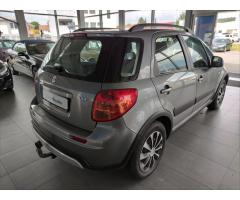 Suzuki SX4 2,0   99kW,1.MAJITEL,SERVISKA - 6