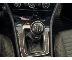 Volkswagen Golf 1,6   TDI 81kW,SERVISKA,CUP - 15