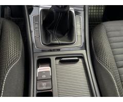 Volkswagen Golf 1,6   TDI 81kW,SERVISKA,CUP - 16