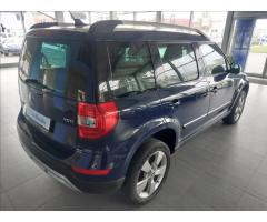 Škoda Yeti 2,0   TDI 81kW,1.MAJITEL,SERVISKA - 6