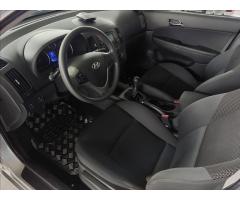 Hyundai i30 1,4   ČR,2.MAJITEL,SERVISKA,KLIMA - 7